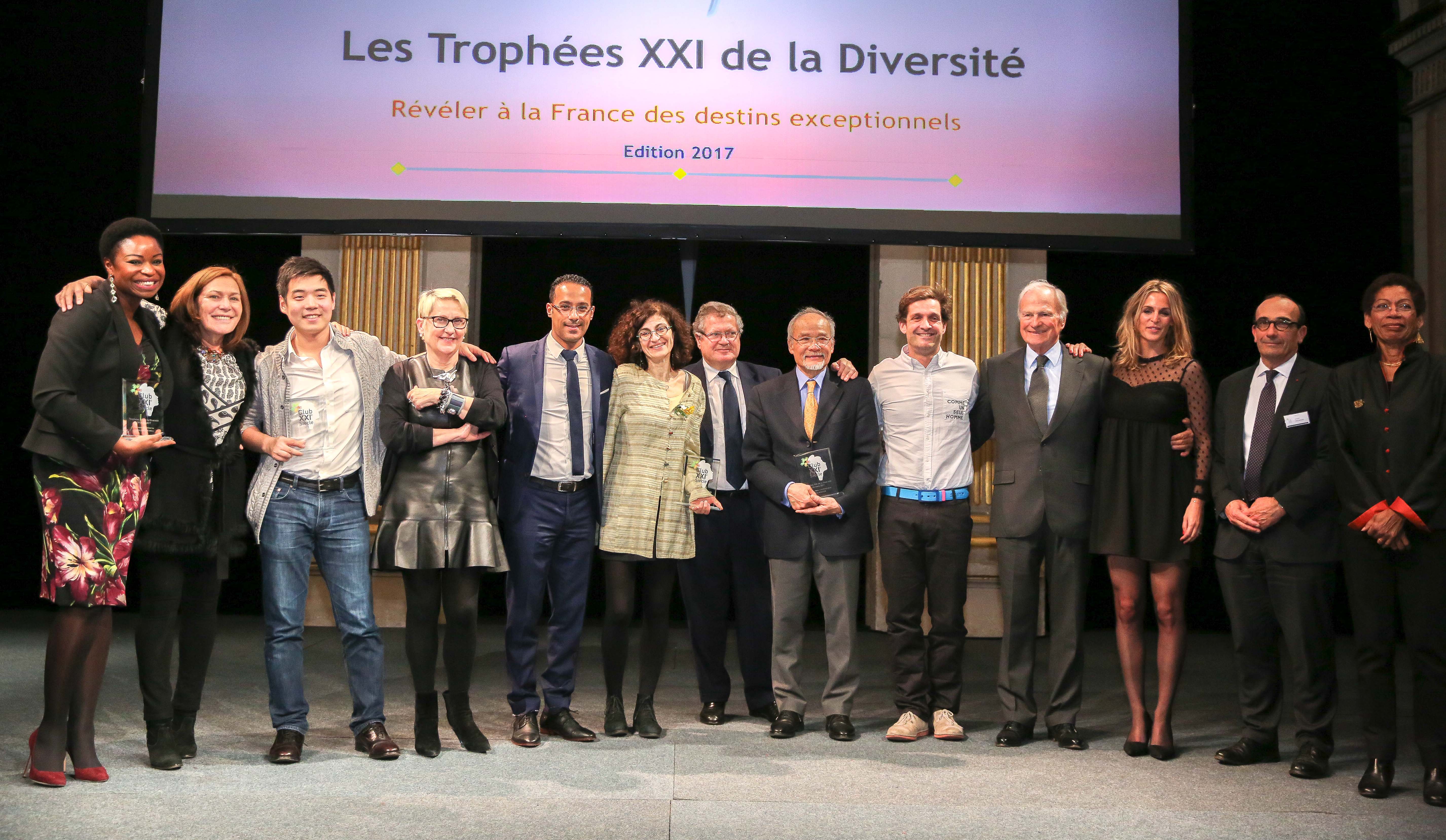 Liste Complète Des Membres Du Club Le Siècle Le Club XXIe Siècle célèbre les lauréats des Trophées XXI de la